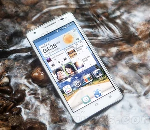 Huawei Honor 3 : un smartphone HD et étanche à 230 euros